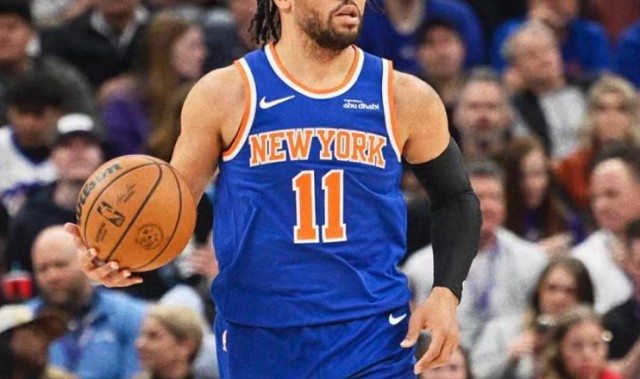 布伦森触底反弹28+4+8+3，唐斯21分新援暴走，尼克斯18分逆转爵士