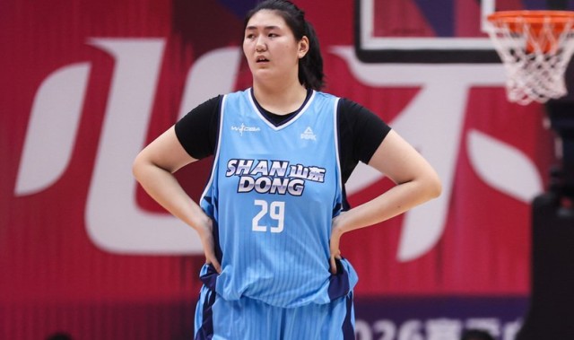 kaiyun-大争议！张子宇3中3仅5分钟被弃用 卡特44+9+7逆转山东女篮