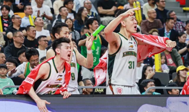 张陈治锋更新社媒分享赛场照并配文：赢家心态